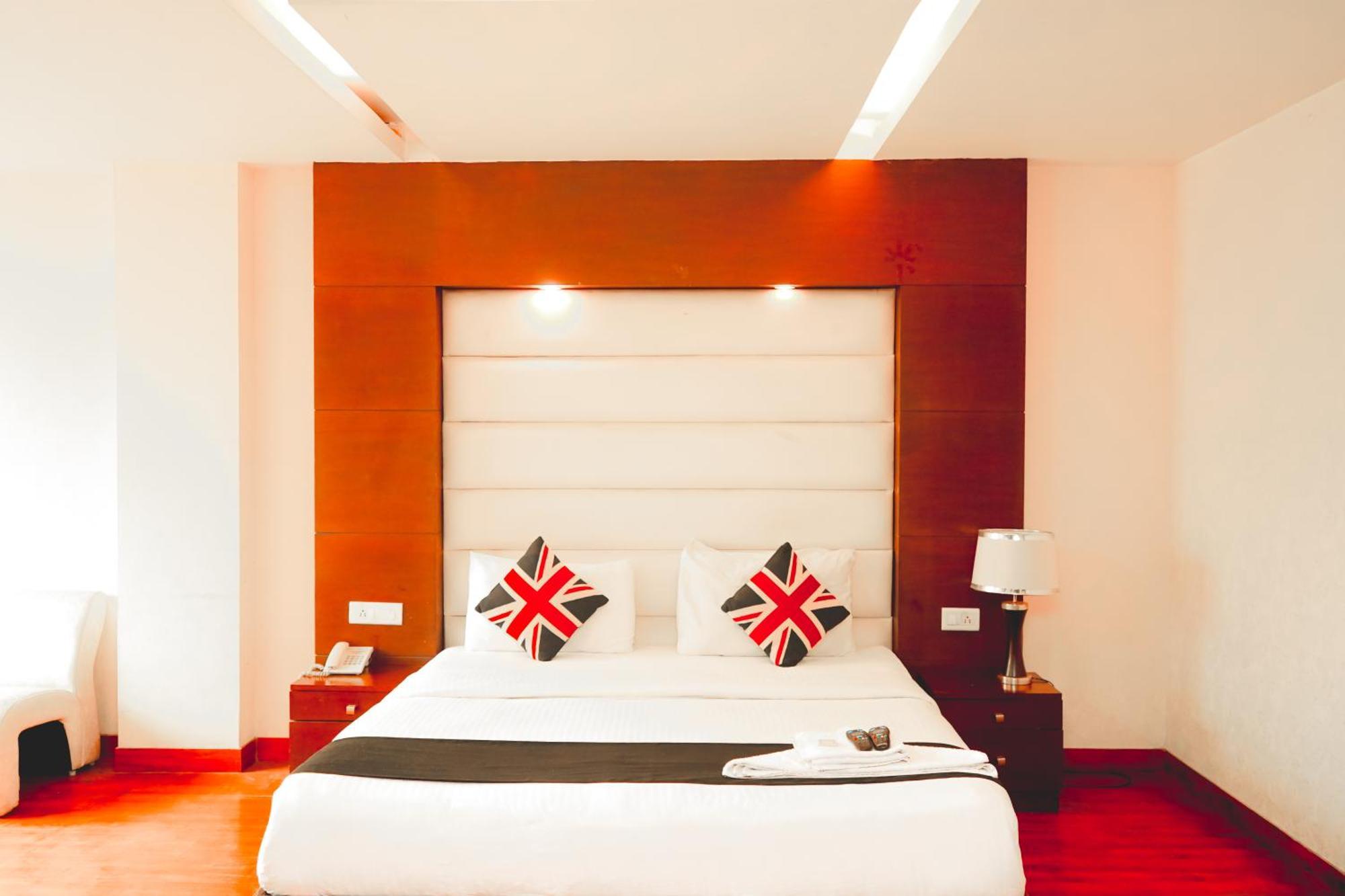 Hotel Sukoon - Ramesh Nagar New Delhi Eksteriør billede