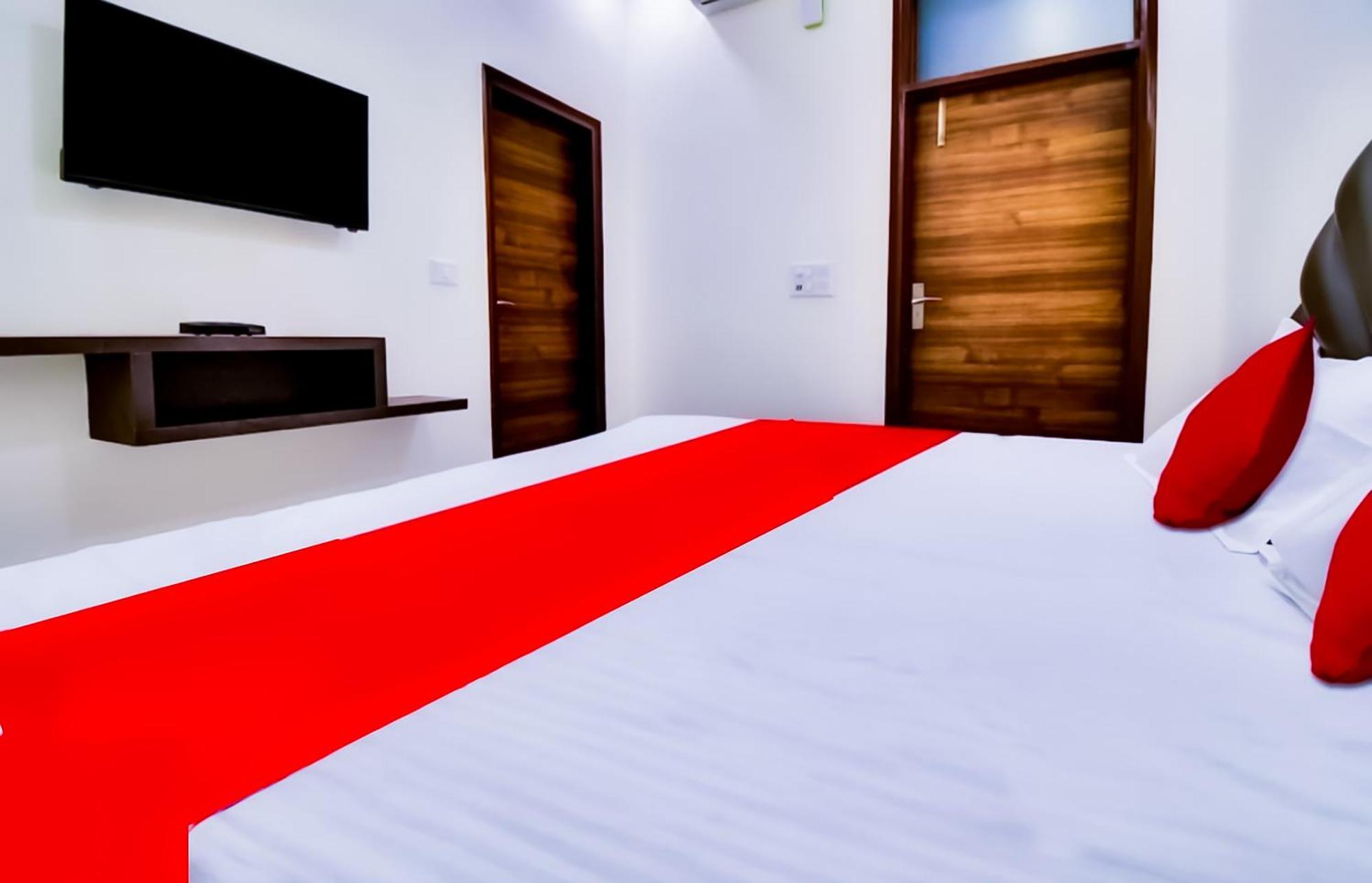 Hotel Sukoon - Ramesh Nagar New Delhi Eksteriør billede