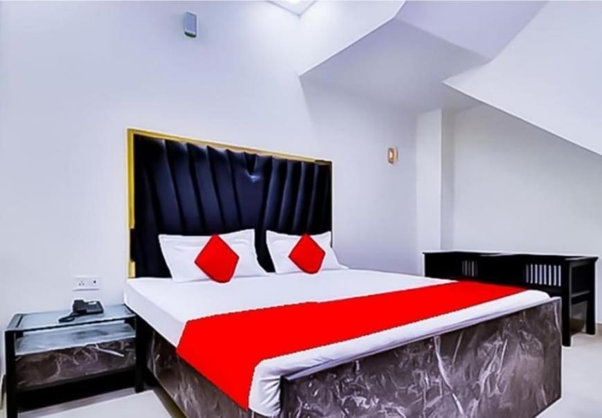Hotel Sukoon - Ramesh Nagar New Delhi Eksteriør billede