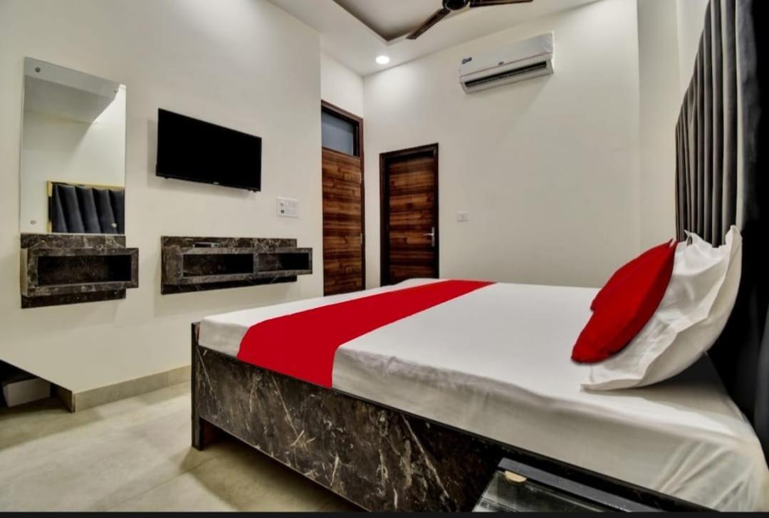 Hotel Sukoon - Ramesh Nagar New Delhi Eksteriør billede