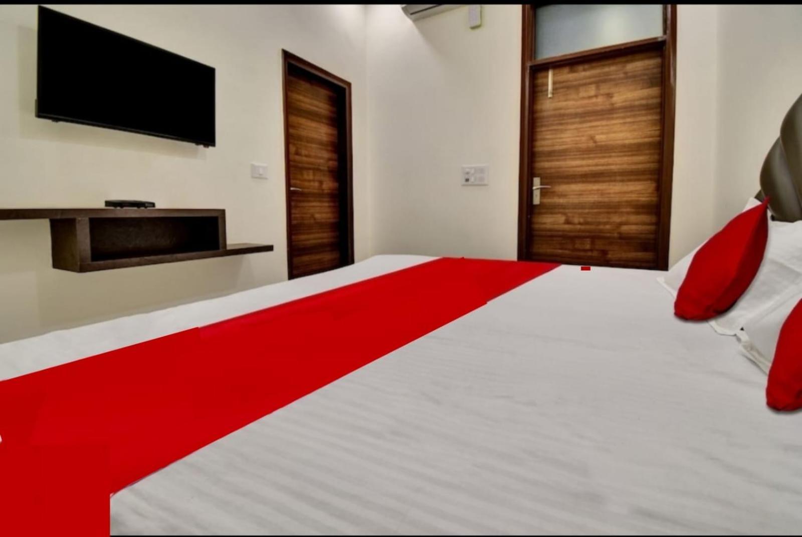 Hotel Sukoon - Ramesh Nagar New Delhi Eksteriør billede